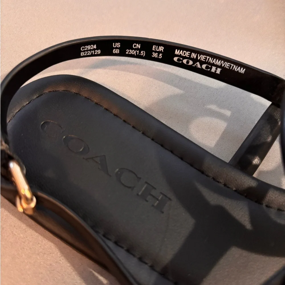 Coach Jaci Sandals – Size 6 – Excellent Condition-size 6 - Picture 2 of 4